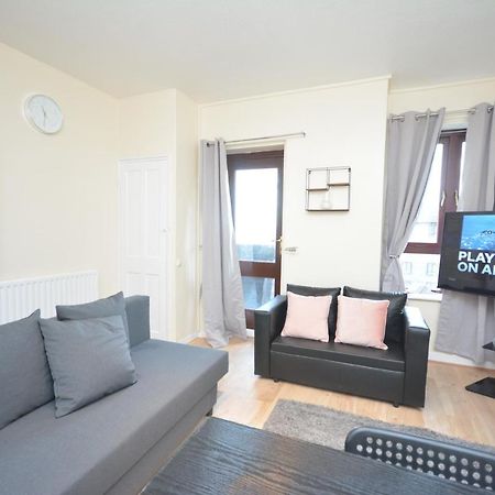 Lovely 4 Bedroom Apartment Close To The City Walking Distance From The Rivere View London Eksteriør billede