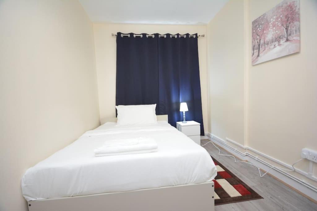 Lovely 4 Bedroom Apartment Close To The City Walking Distance From The Rivere View London Eksteriør billede